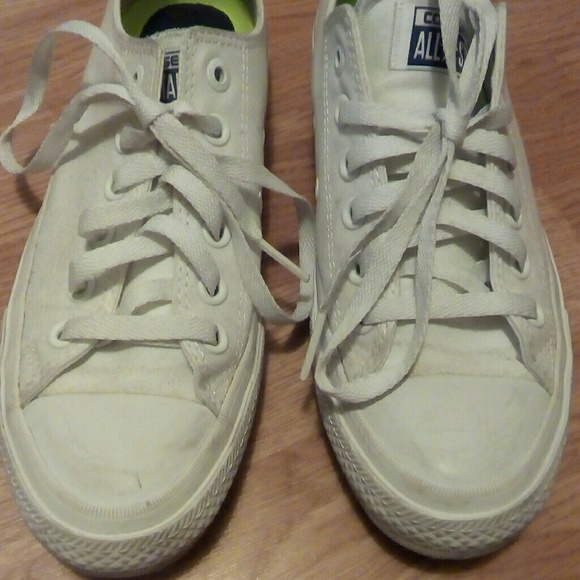 converse with green insole